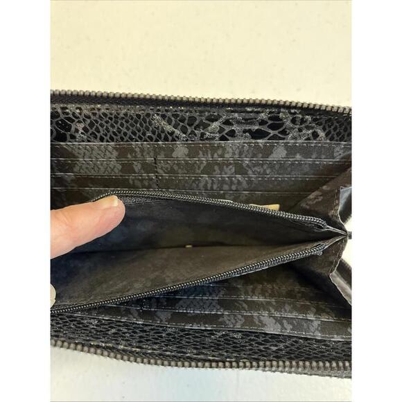 Kenneth Cole NewYork Embossed Snake Print Black Leather Wallet/Clutch/Zip Around - Picture 7 of 7